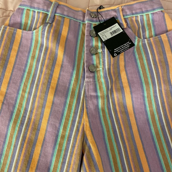 NWT Missguided Striped Shorts - Picture 6 of 9